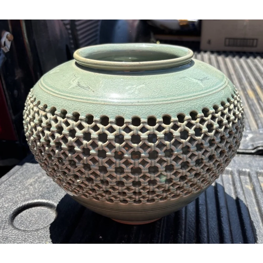 Rare Beautiful Old vase openwork vase crockery named antique